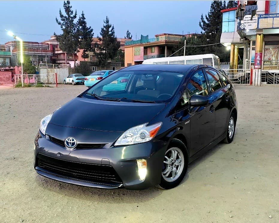 Toyota  Prius 2015