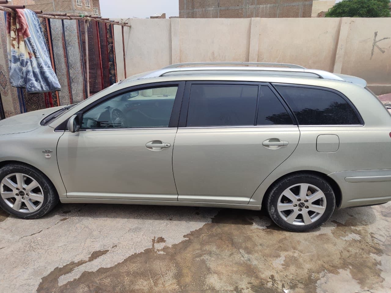 Toyota  Fielder 2006